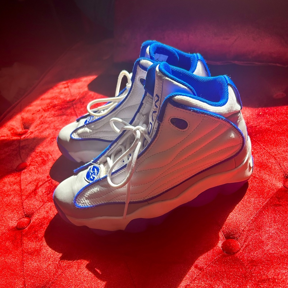 Jordan Pro Strong GS 'White Hyper Royal' Boys 5.5